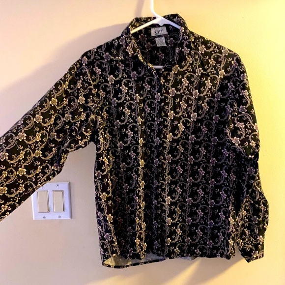 90’s Floral Button-Up Blouse by Kari | Size M | 100% Cotton - Picture 7 of 7